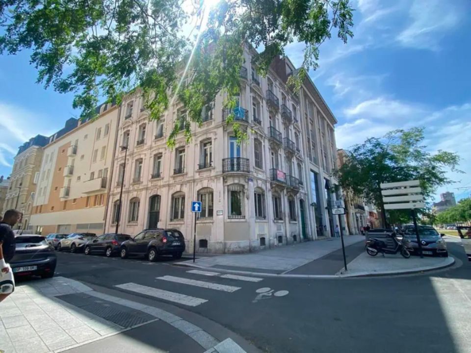 Location bureaux 115 m² non divisibles