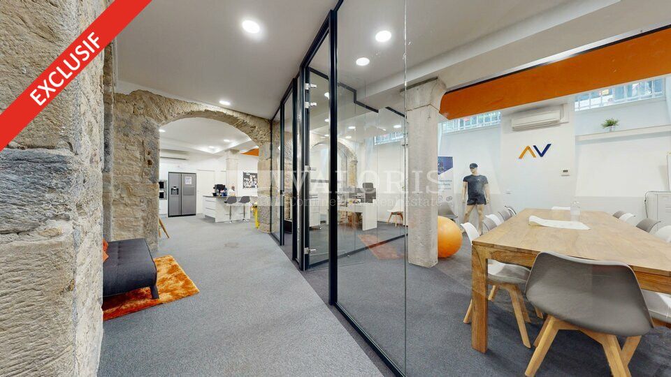 Installez votre entreprise au cœur de Lyon 1er dans des bureaux spacieux et fonctionnels, alliant cachet et accessibilité !