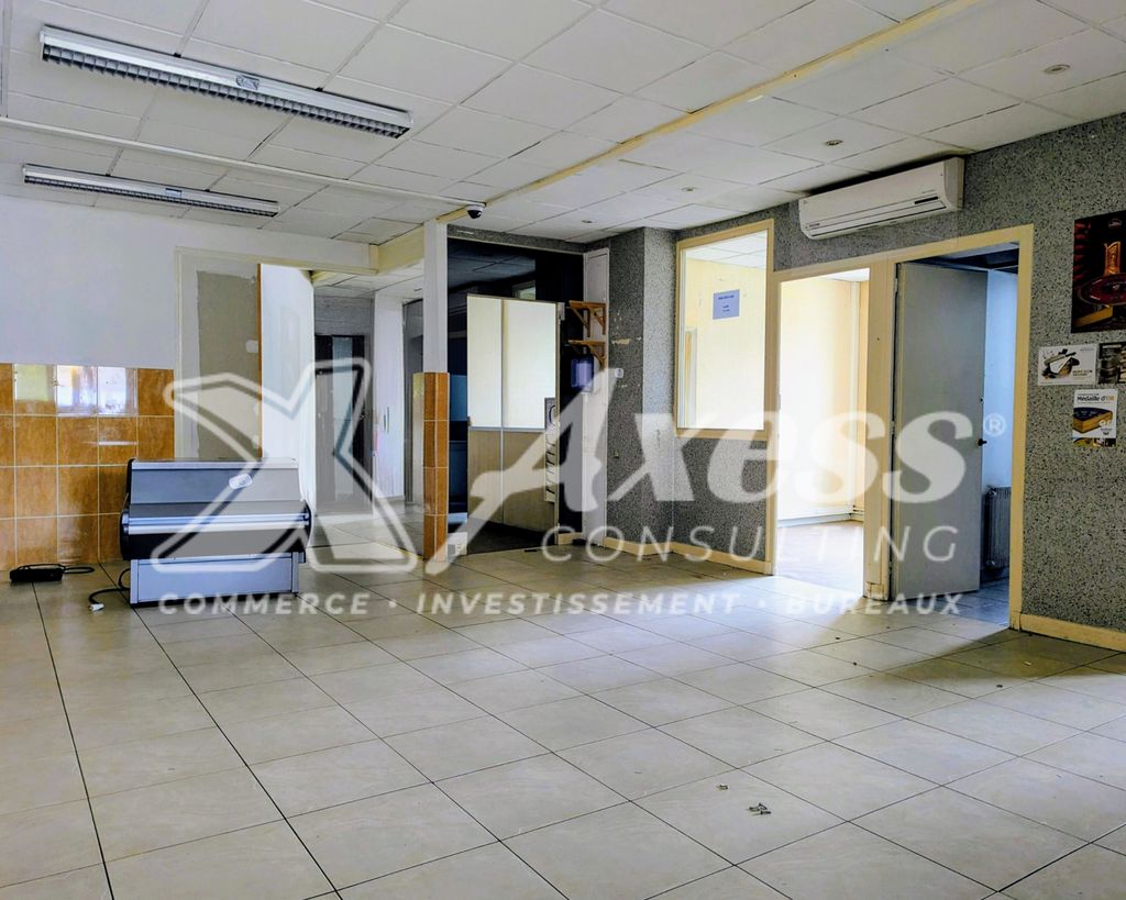 Location local commercial 160 m² à OYONNAX