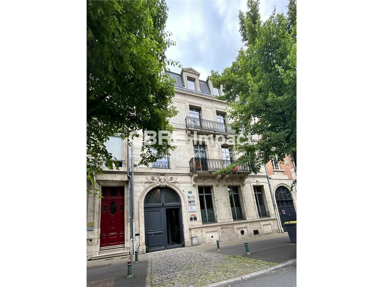 Location bureaux 96 m² non divisibles