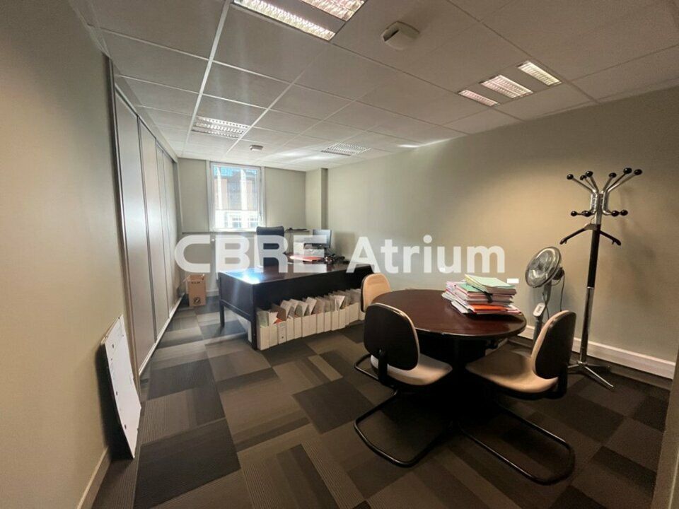 BUREAUX À LOUER - VILLAGE D'ENTREPRISE AURILLAC - SURFACE 464 M²