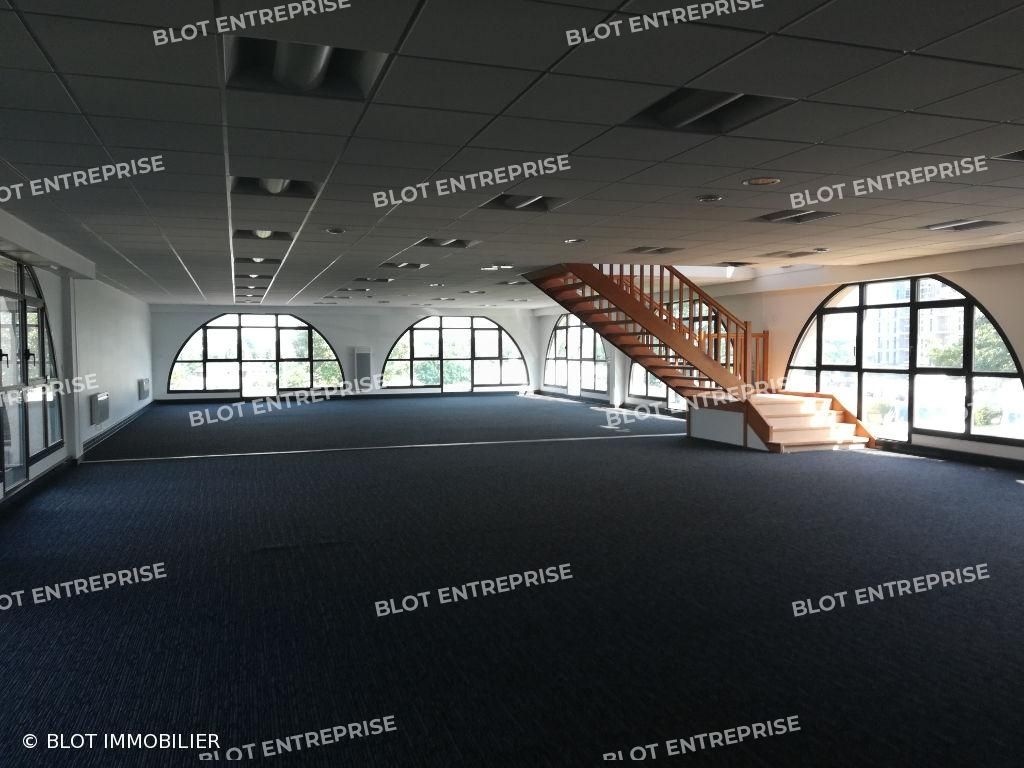 Location bureaux 169 m² non divisibles