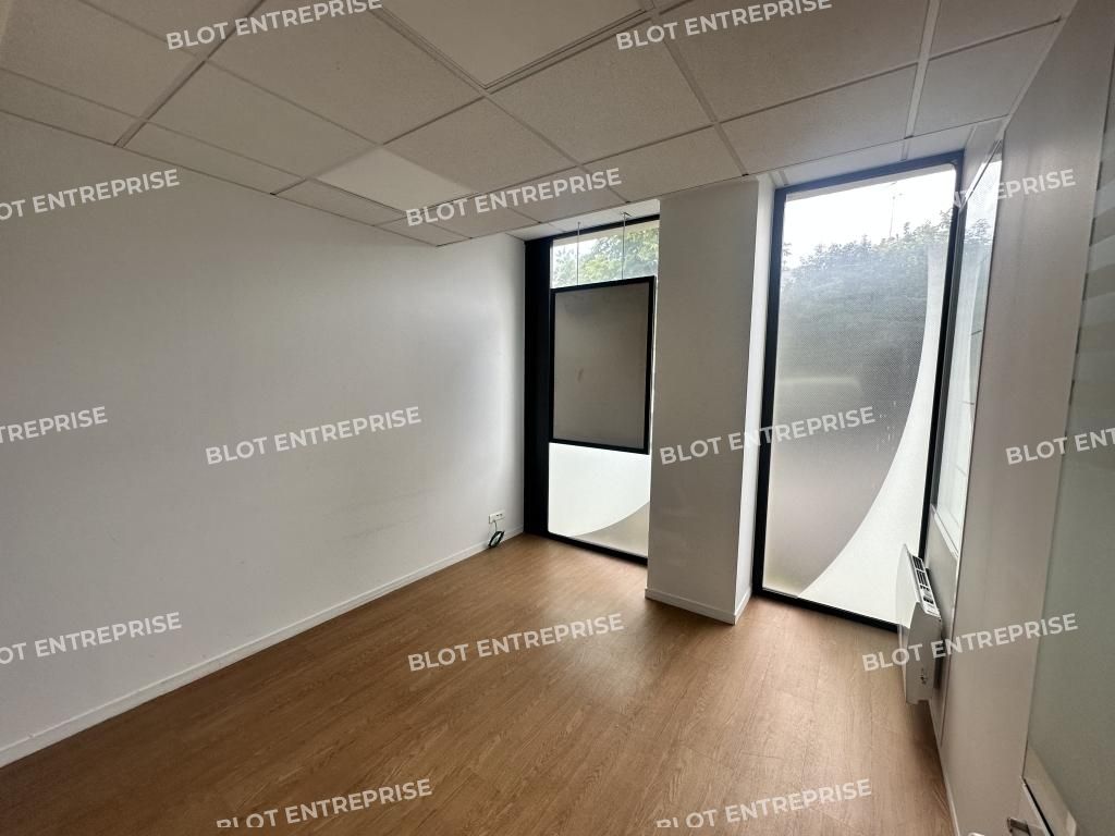 Location bureaux 120 m² non divisibles
