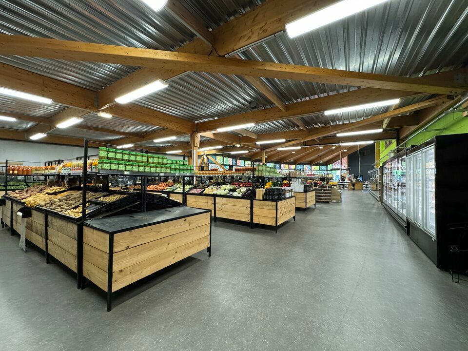 Location local commercial 314 m² non divisibles