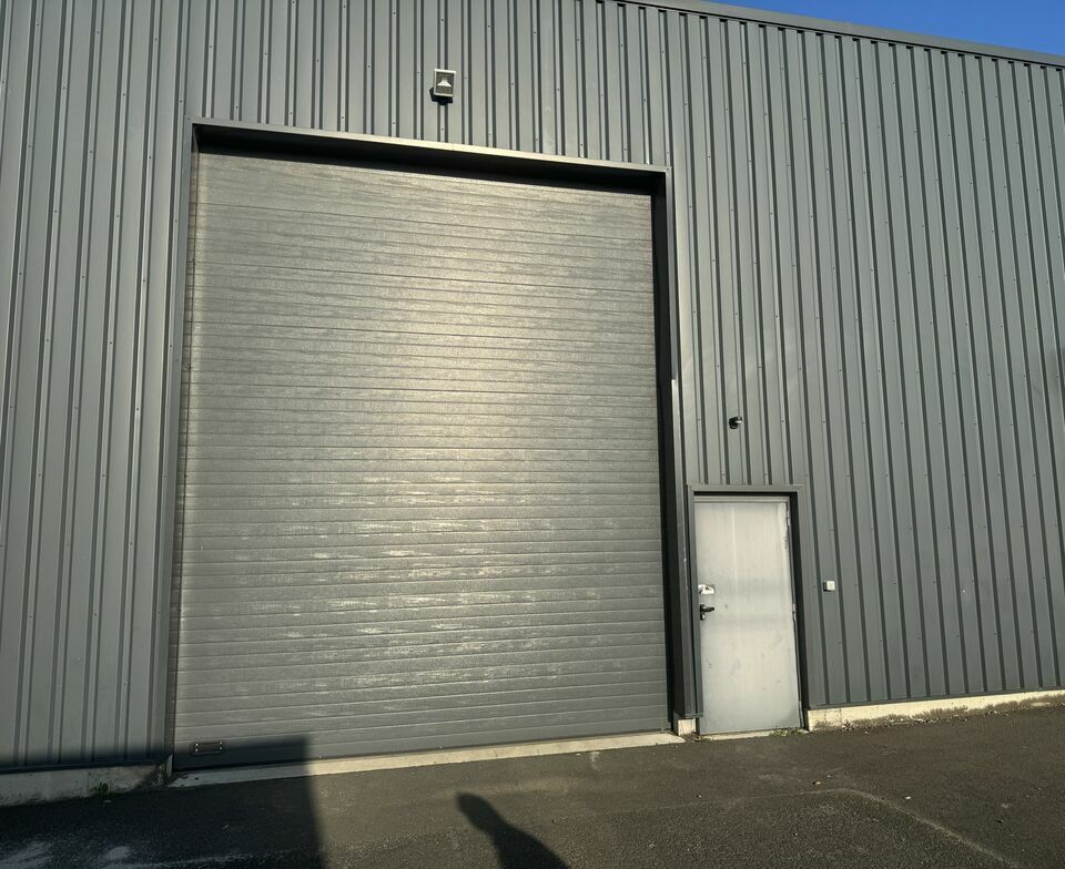 Location local d''activites 186 m² non divisibles