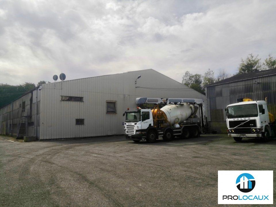Location entrepot 2200 m² non divisibles