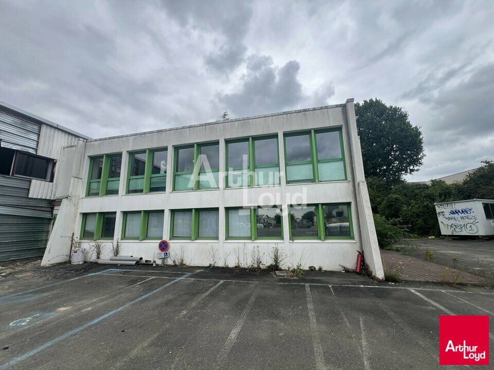 PACE -  BUREAUX A LOUER - 330 M² DIVISIBLES