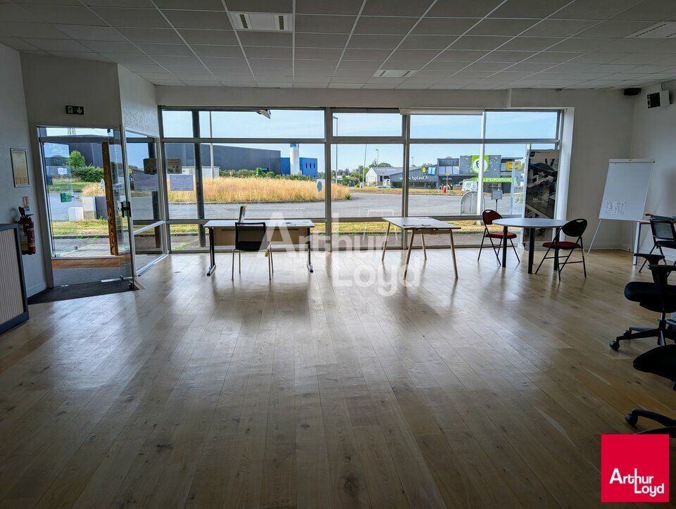 MELESSE - LOCAL D'ACTIVITE A LOUER - 200 M²