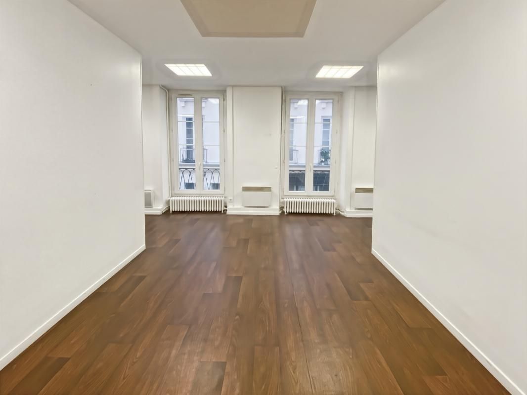 Location bureaux 70 m² non divisibles