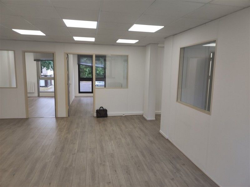 A vendre bureaux 113 m² à ST MARC SUR MER