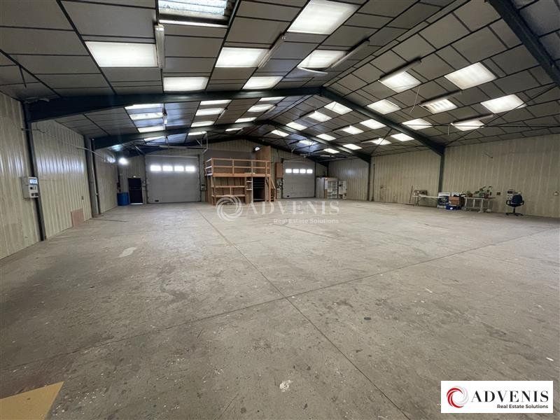 Location local d''activites 590 m² non divisibles