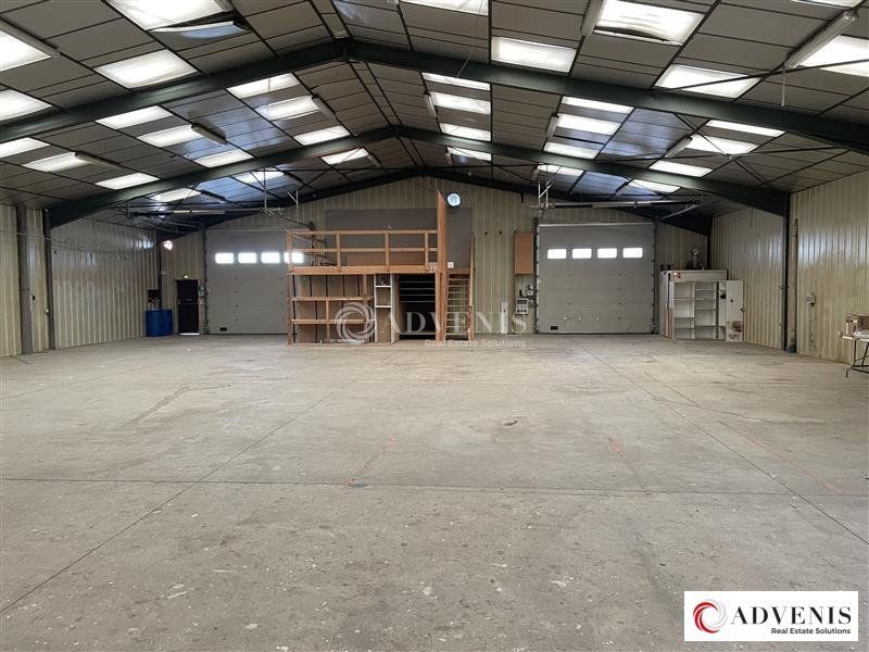 A LOUER - LOCAL D'ACTIVITE DE 590 M² - PROCHE ROCADE