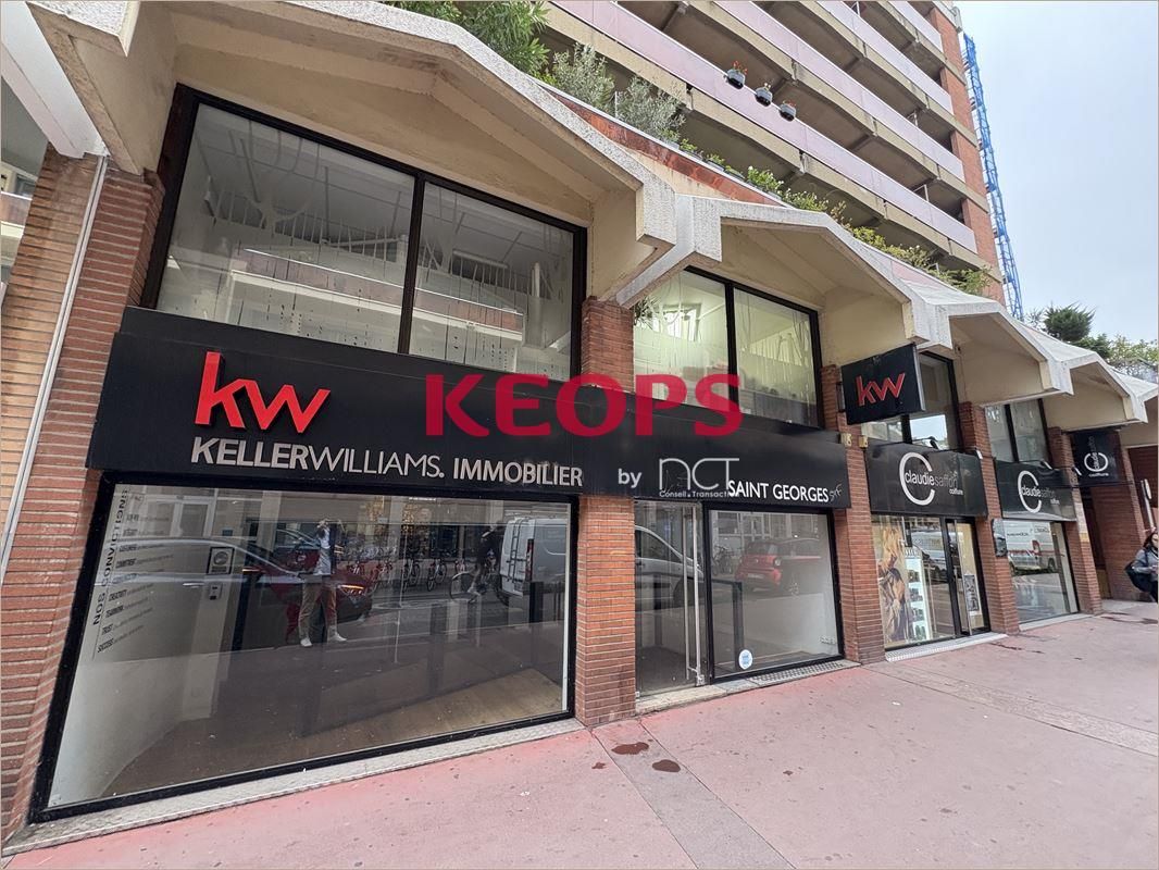 Location Bureaux récents 350 m² non divisibles