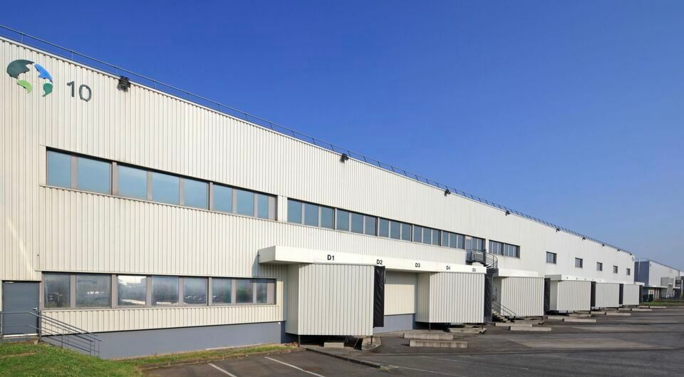 Location entrepot 6970 m² non divisibles