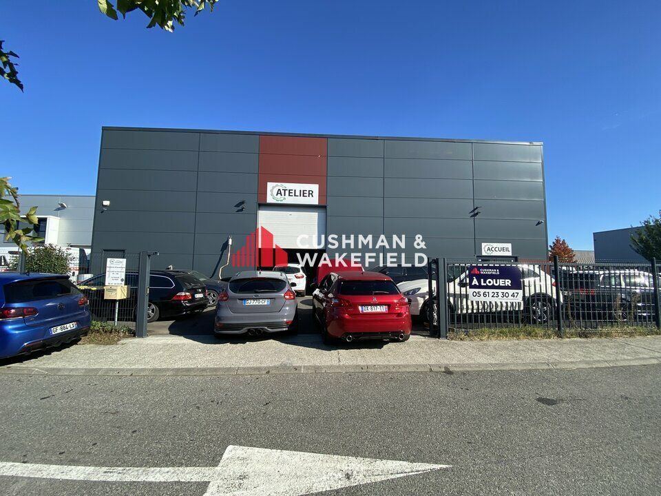 Location local d''activites 385 m² non divisibles