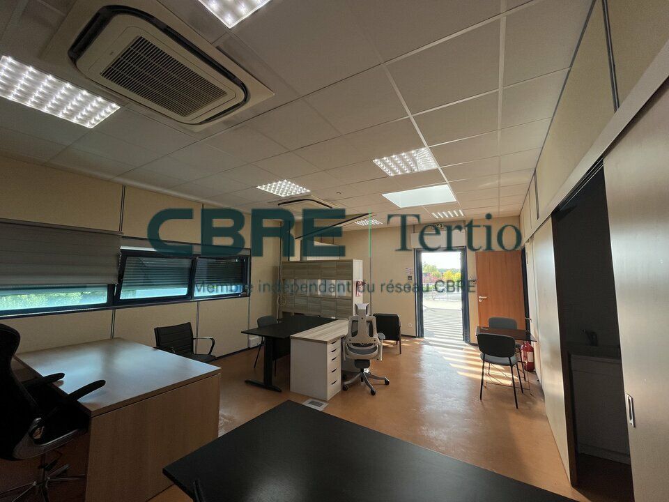 BUREAUX A LOUER A 15 MINUTES DE TOURS