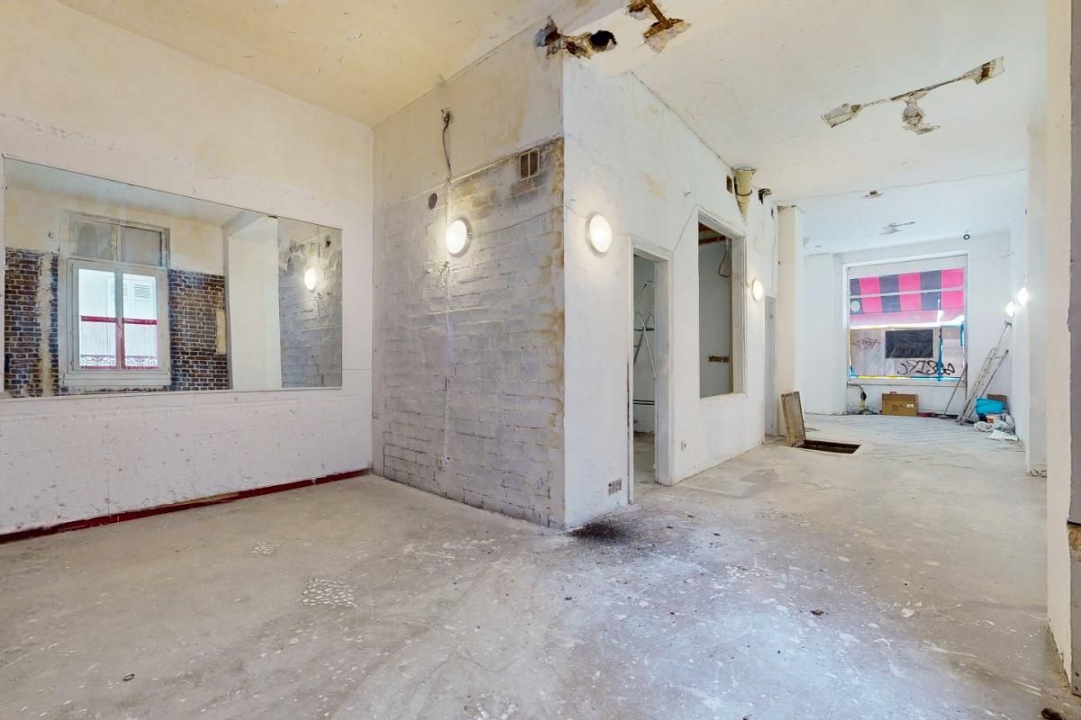 Location local commercial 97 m² non divisibles