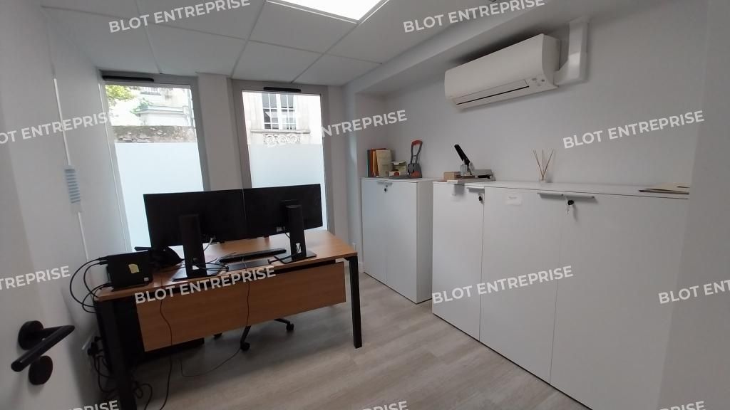 Location bureaux 52 m² non divisibles
