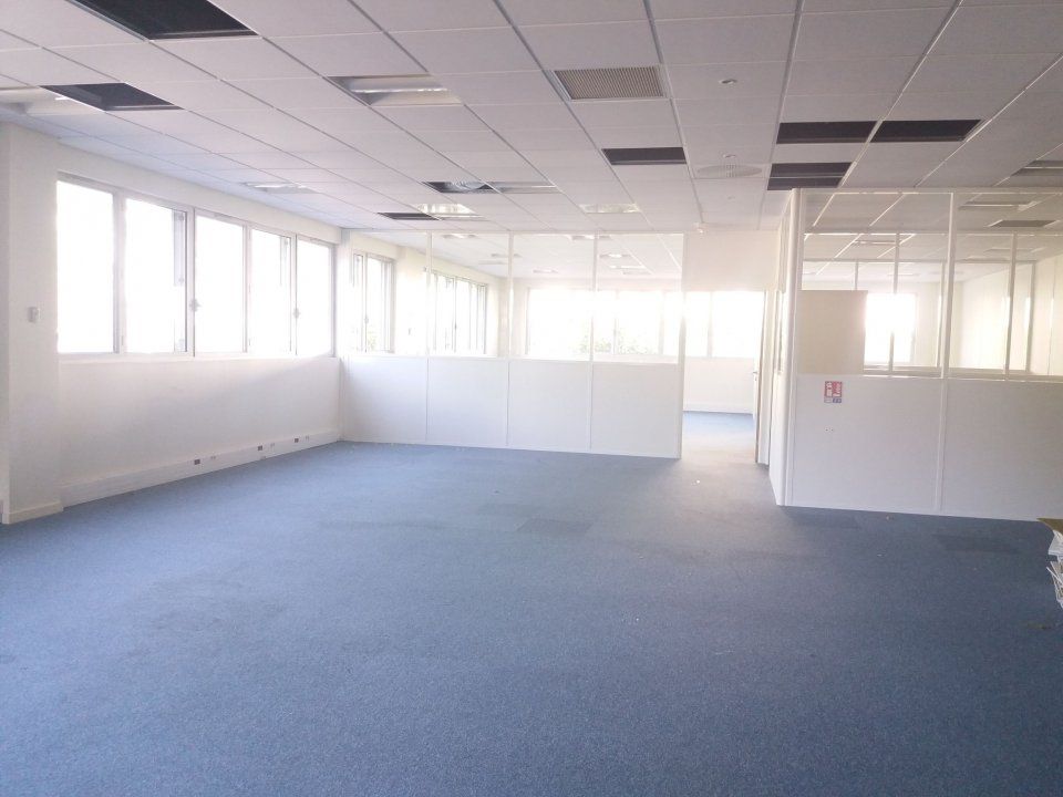 Location bureaux 283 m² non divisibles