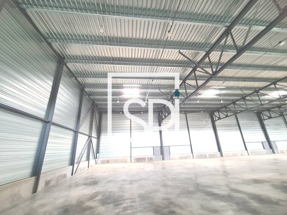 PROCHE A75 / A71 - LOCATION LOCAL D'ACTIVITÉ / ENTREPÔT + BUREAUX NEUFS - ZI - 63800 COURNON D'AUVERGNE