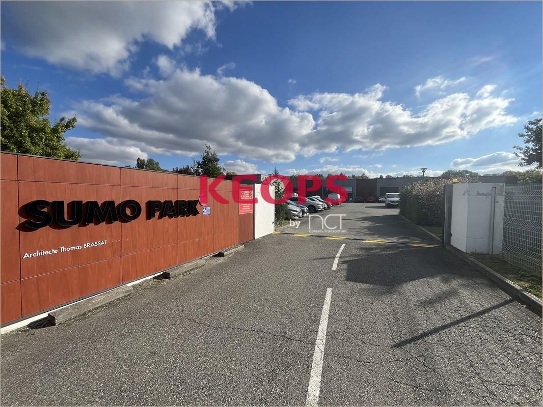 Location Locaux d'activité 1021 m² non divisibles
