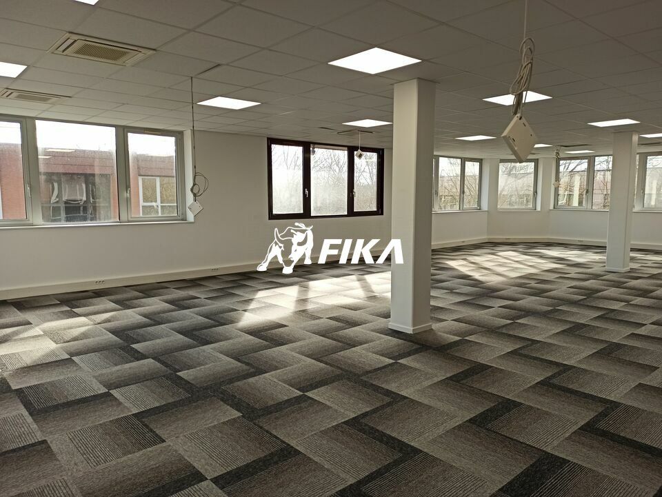 Location bureaux 327 m² divisibles à partir de 107 m²