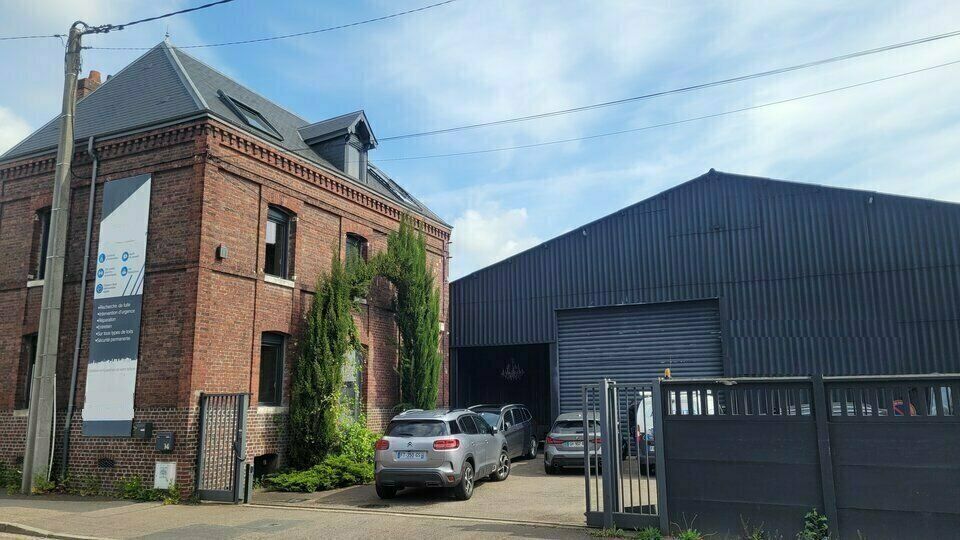 Vente local d''activites 787 m² non divisibles