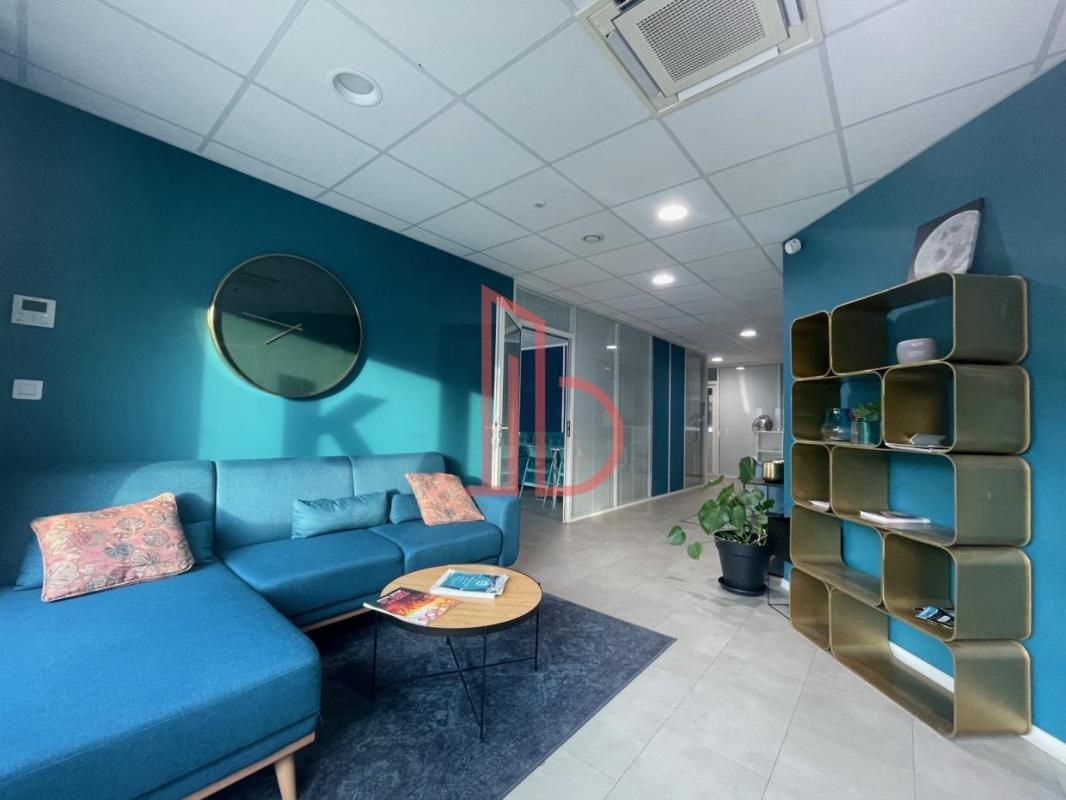 Location bureaux 350 m² non divisibles