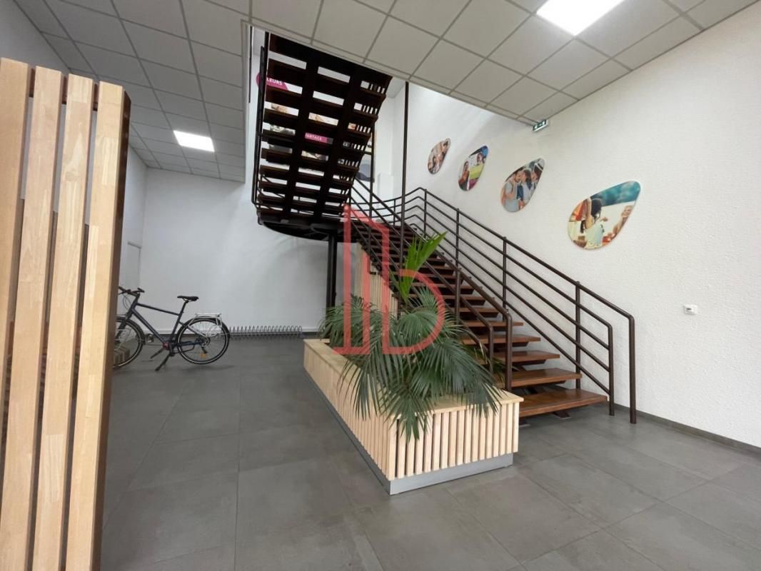 Location bureaux 350 m² non divisibles