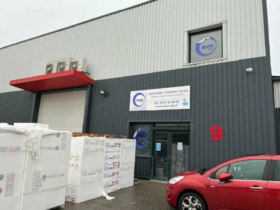 Location local d''activites 226 m² non divisibles