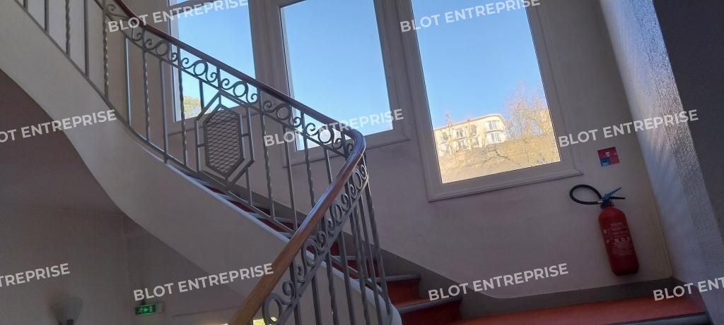 Vente bureaux 171 m² non divisibles