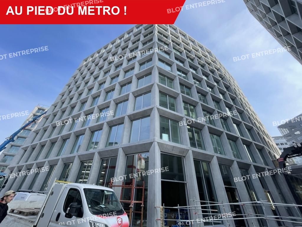 Vente bureaux 274 m² non divisibles