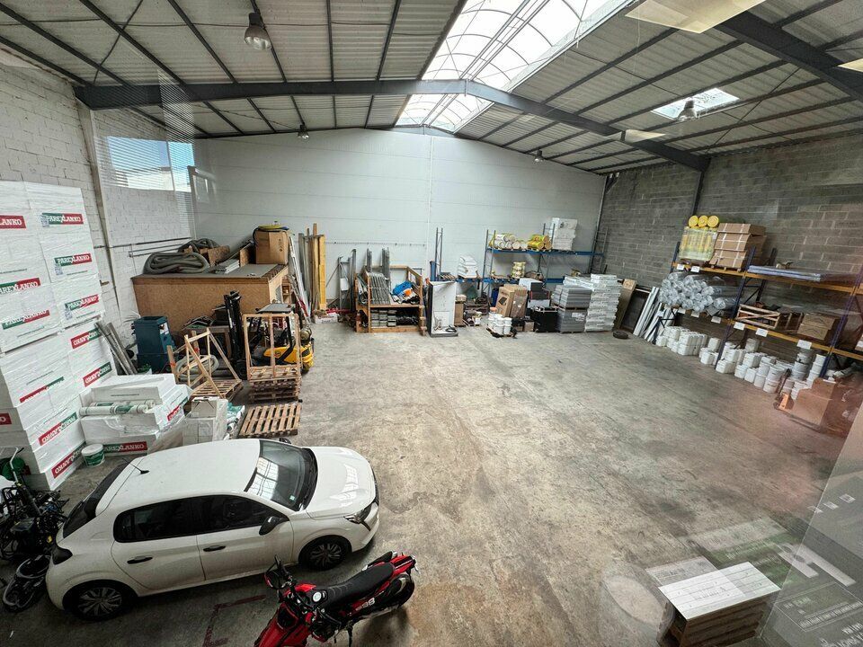 Vente local d''activites 580 m² non divisibles