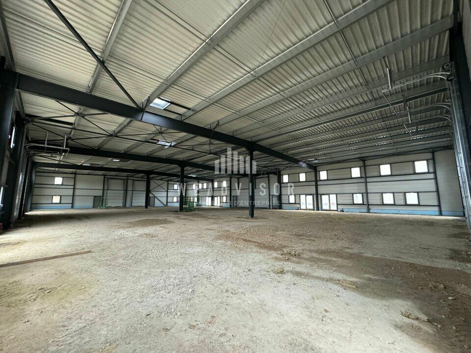Vente local d''activites 878 m² divisibles à partir de 218 m²