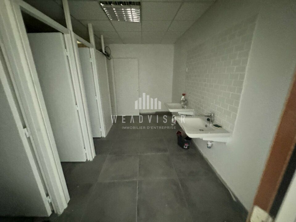 PARCAY MESLAY - Local Activité 375m2