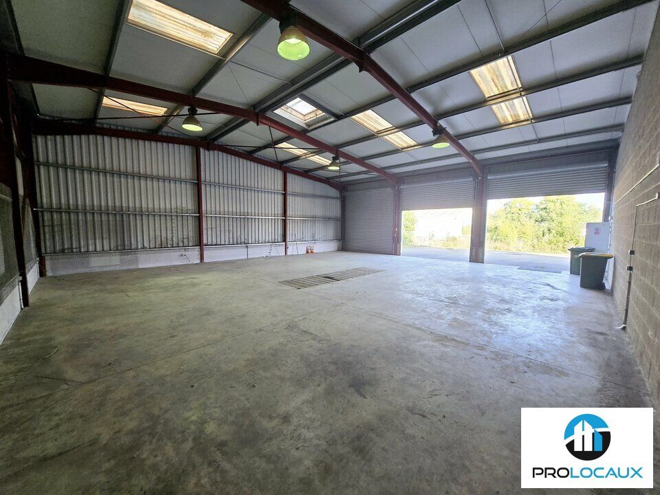 Location local d''activites 450 m² non divisibles