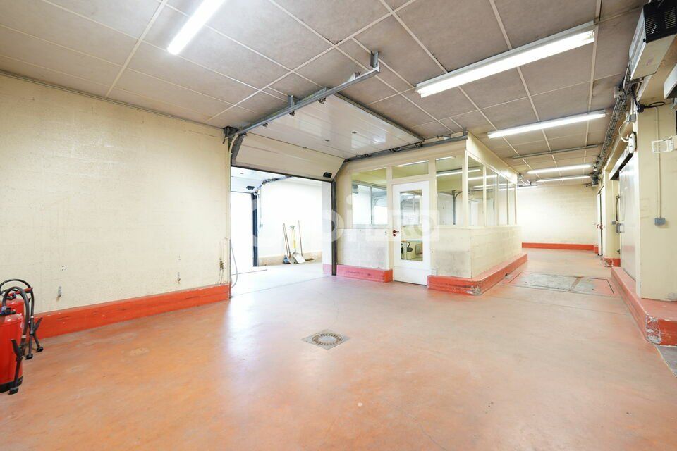 LOCAL D'ACTIVITE A VENDRE EN EXCLUSIVITEE - 488 m² - SAINT-GENIS-LAVAL