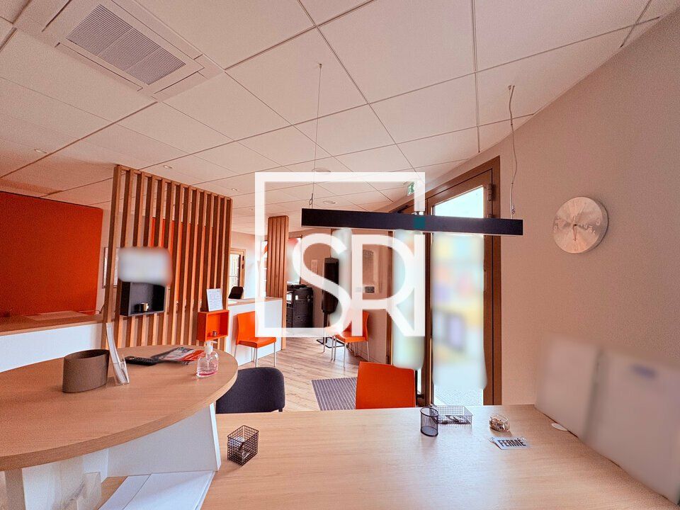 NEUF - LOCATION BUREAUX / LOCAUX COMMERCIAUX - QUARTIER LES SALINS - 63000 CLERMONT-FERRAND