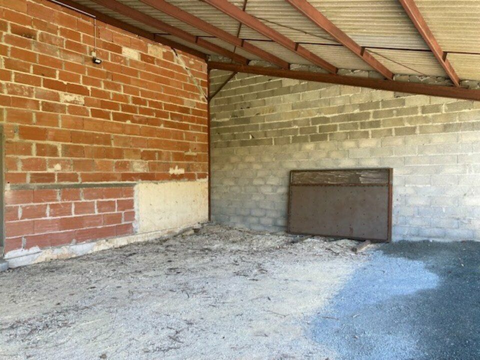 180 m² pour ce local d'activites en location à Sarliac sur l'isle