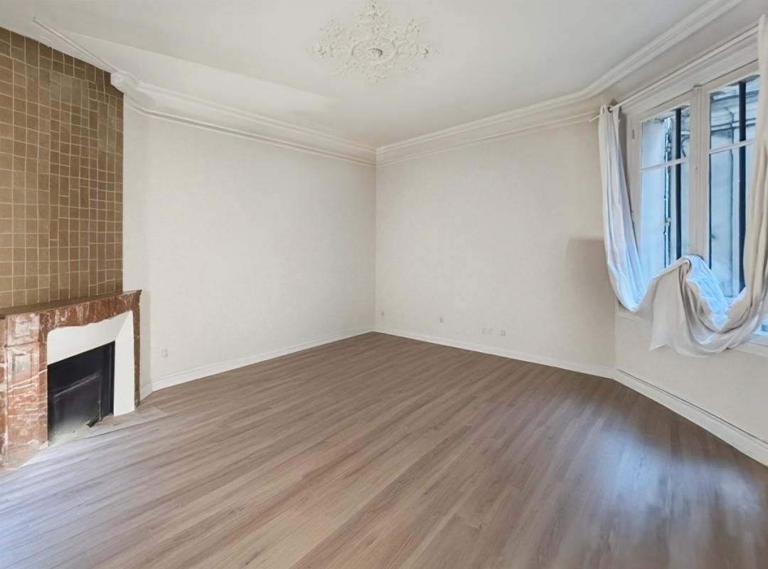 Location bureaux 81 m² non divisibles