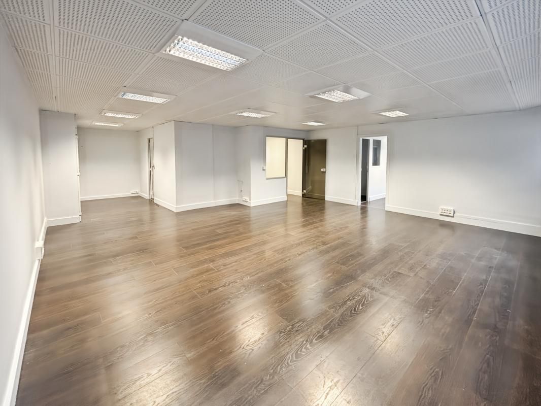 Location bureaux 135 m² non divisibles