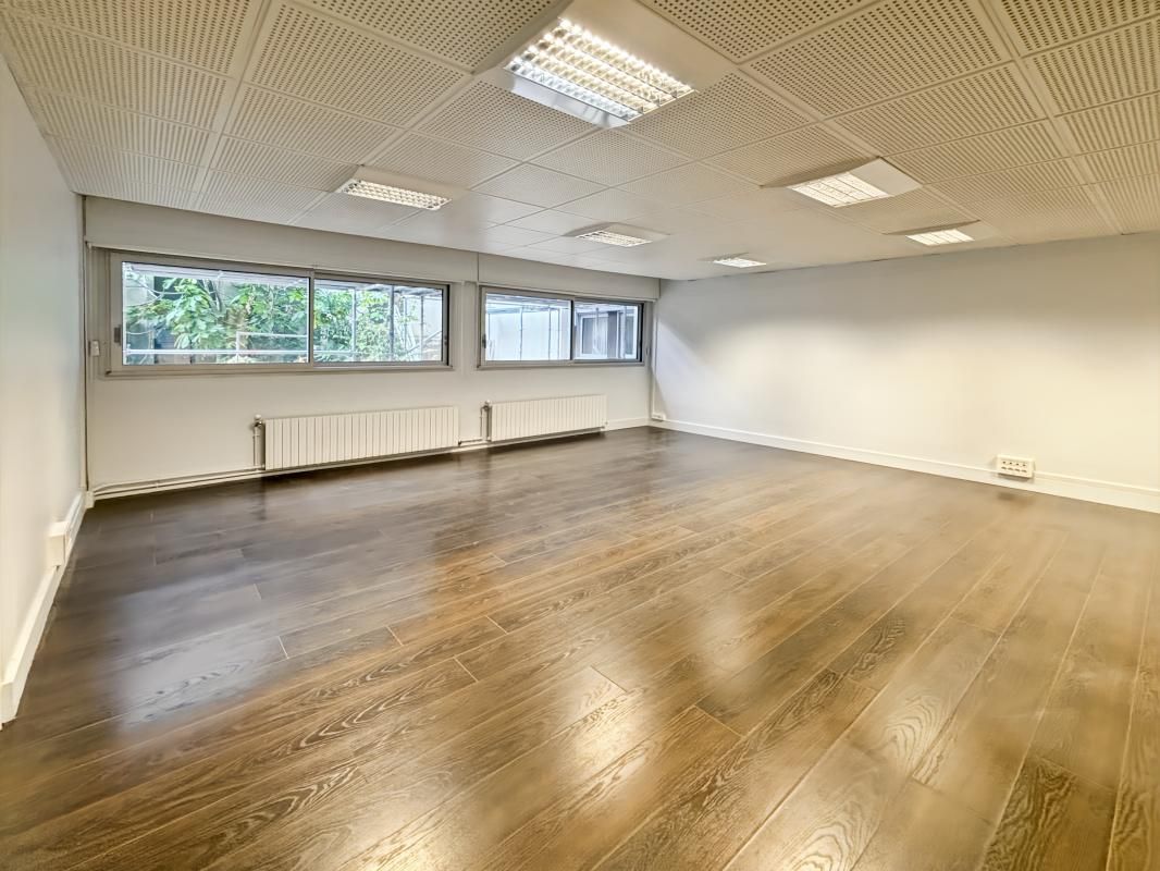 Location bureaux 135 m² non divisibles