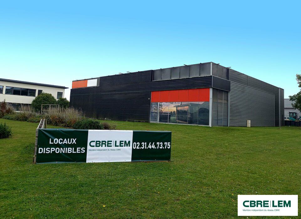 Location local d''activites 879 m² non divisibles
