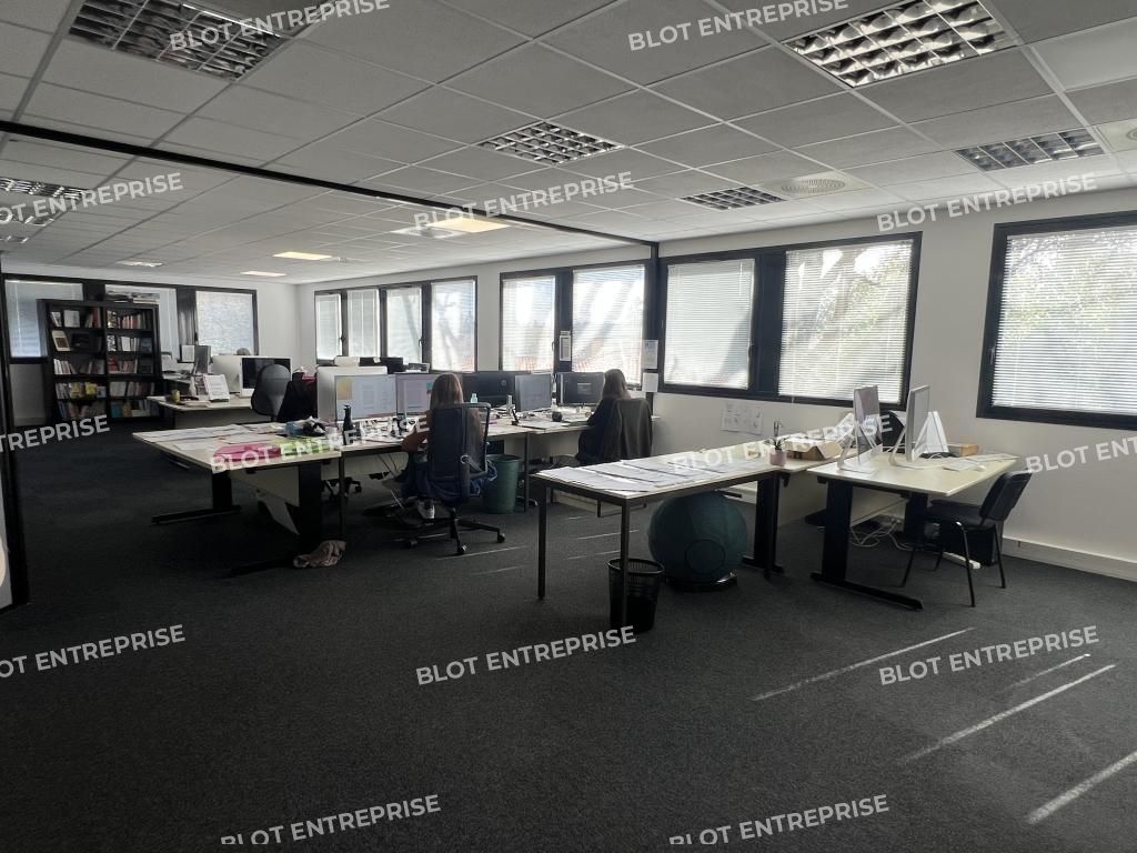 Vente bureaux 217 m² non divisibles