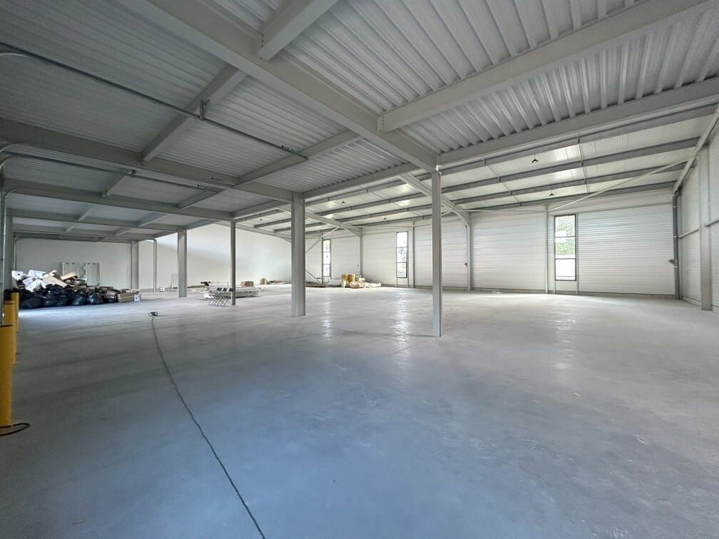 Location entrepôts 667 m² divisibles à partir de 330 m²
