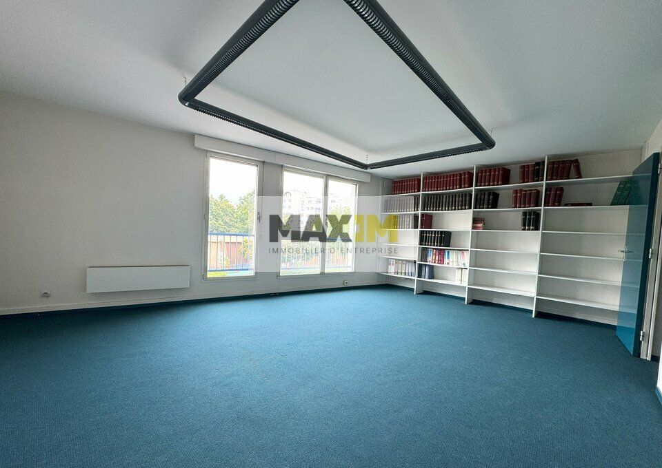 Bureaux avec parkings privatifs proche centre-ville