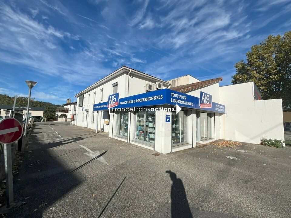 Location local commercial 250 m² non divisibles