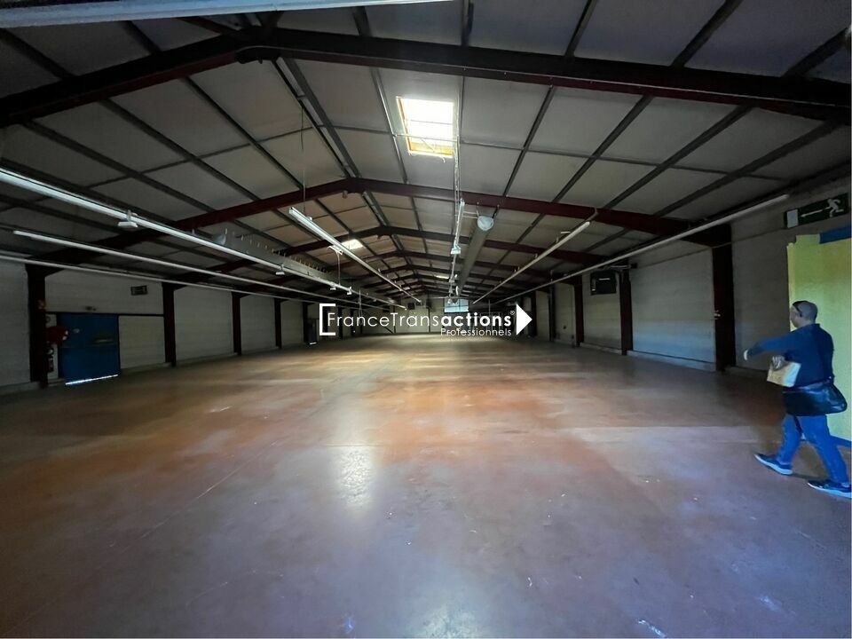 A LOUER LOCAL COMMERCIAL 200 à 1186 m² CASTELNAUDARY