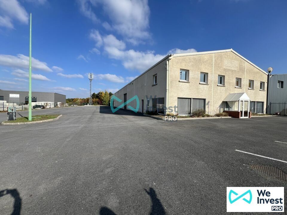 Location local d''activites 1350 m² non divisibles