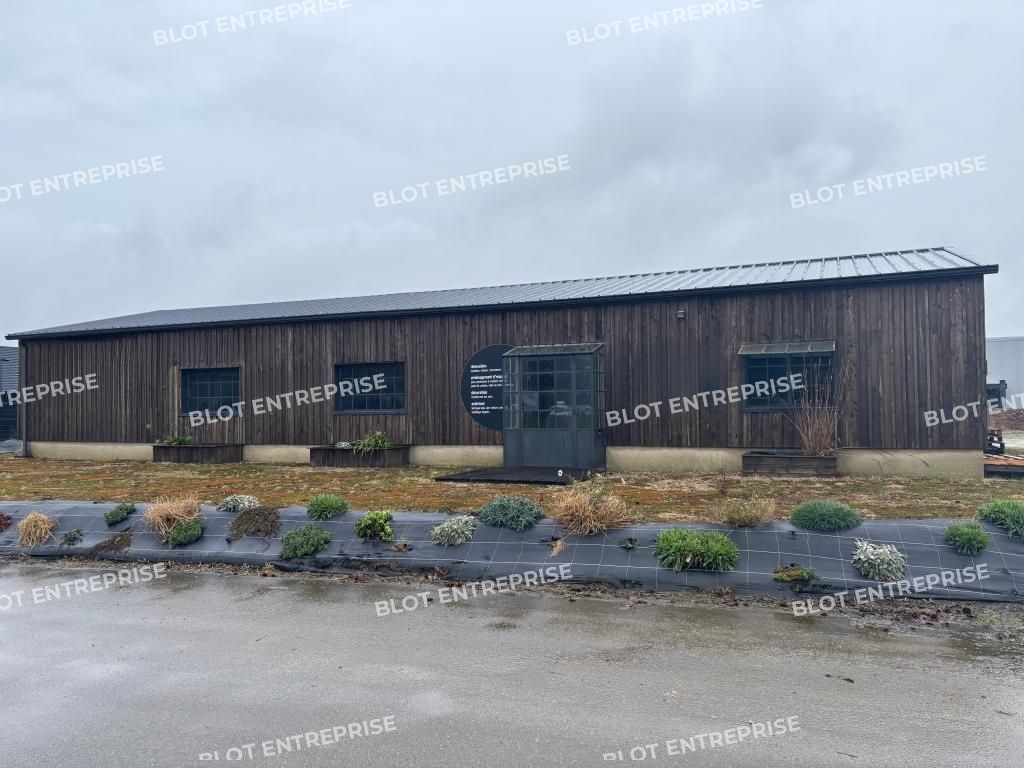 Location entrepôts 120 m² non divisibles